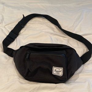 Hershel supply company Fanny pack